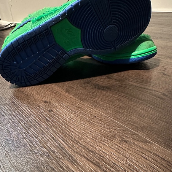 Nike Grateful Dead  dunk low sb main image 5